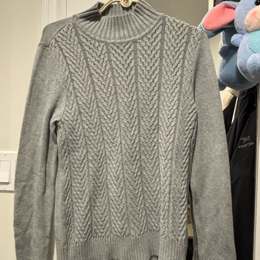 Croft & Barrow Gray Cowl Neck Sweater